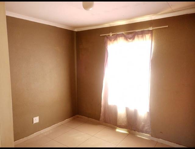 2 BEDROOM HOUSE FOR SALE IN PROTEA GLEN